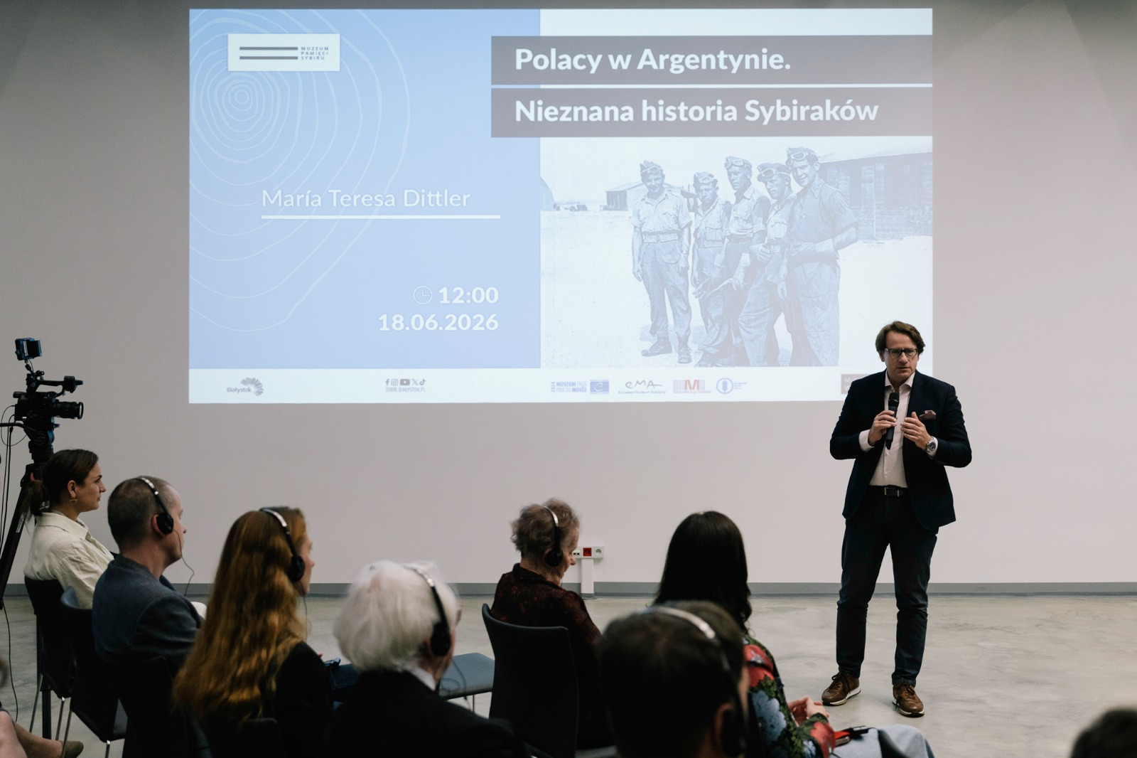 María Teresa Dittler disertó en Białystok sobre la inmigración polaca en la Argentina 