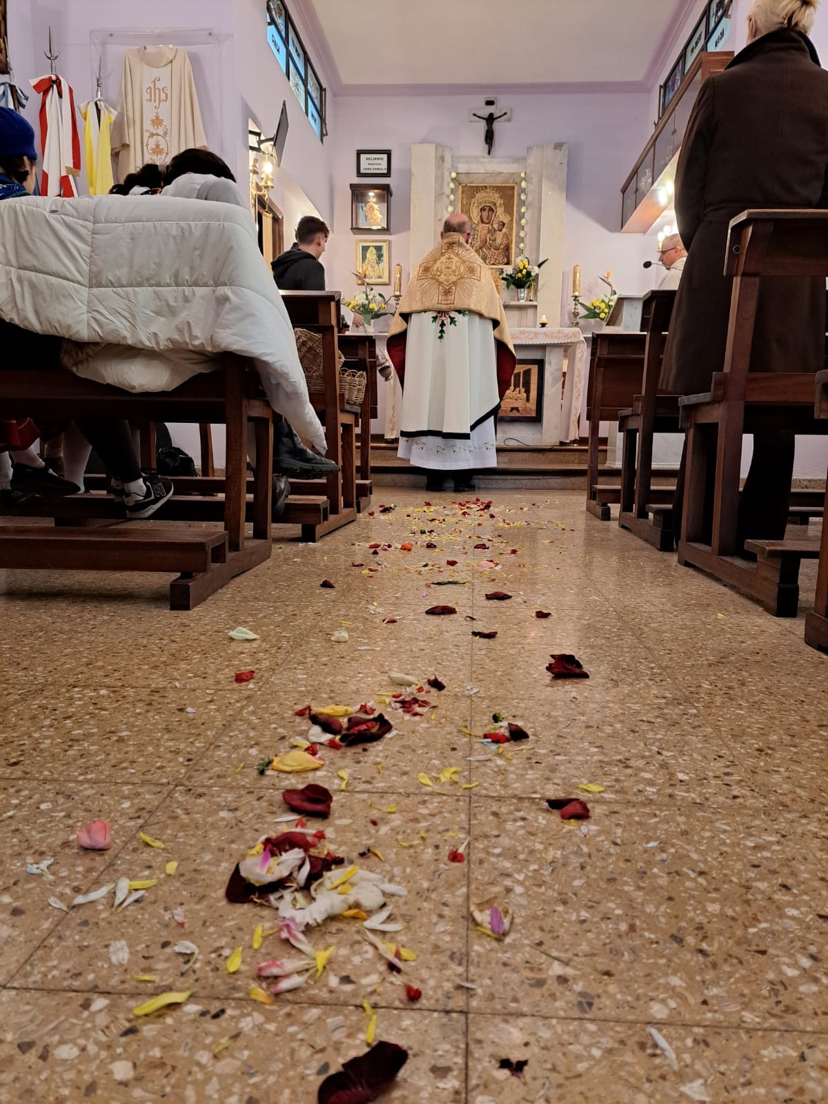 Procesión de Corpus Christi y almuerzo en Martín Coronado