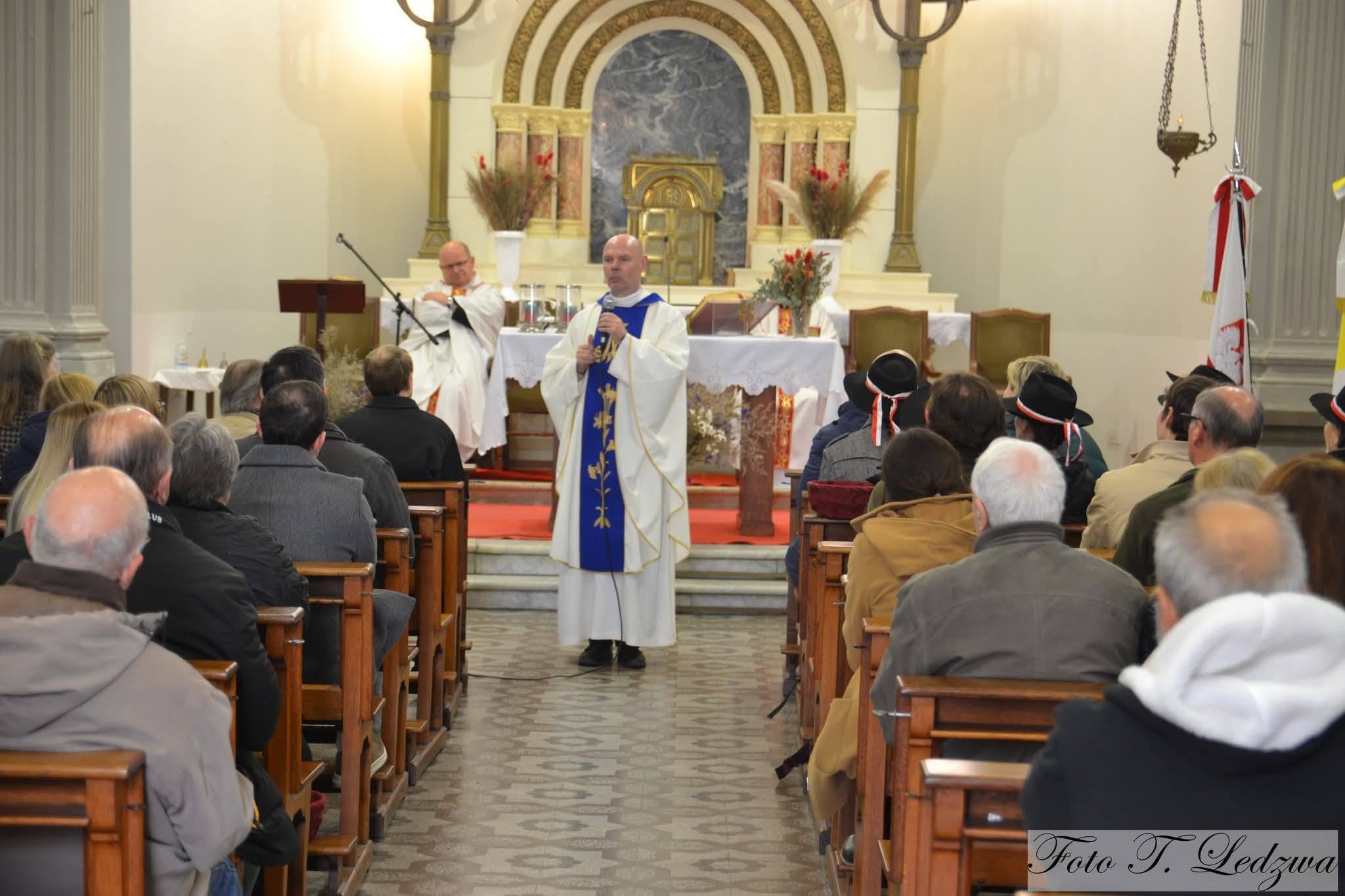 El padre Cristóbal Domanski regresa a Polonia
