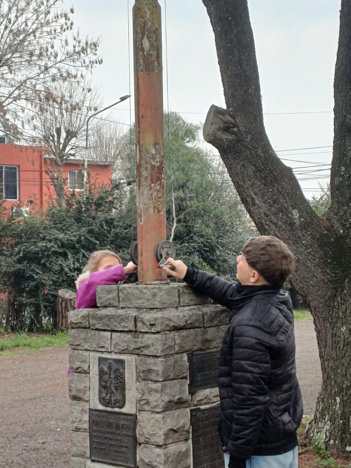 Enseñanza del idioma y de la historia polaca en Martín Coronado